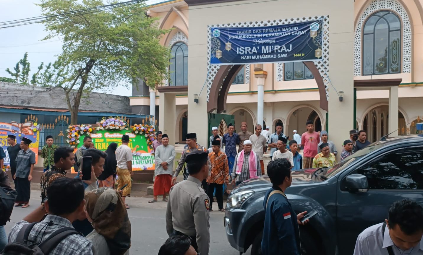 Suasana Haru Selimuti Prosesi Pemakaman Korban Gempa Tukri Irma Lestari di Lombok Barat