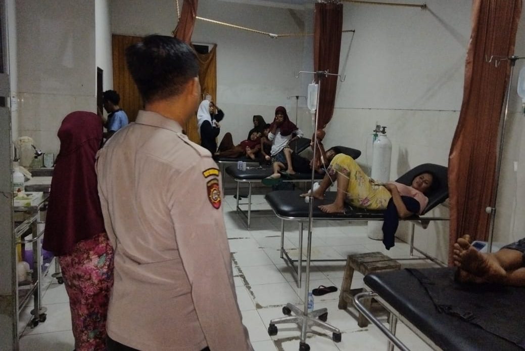 Puluhan Ibu-ibu dan Anak Keracunan di Lombok Tengah Usai Makan Nasi Bungkus